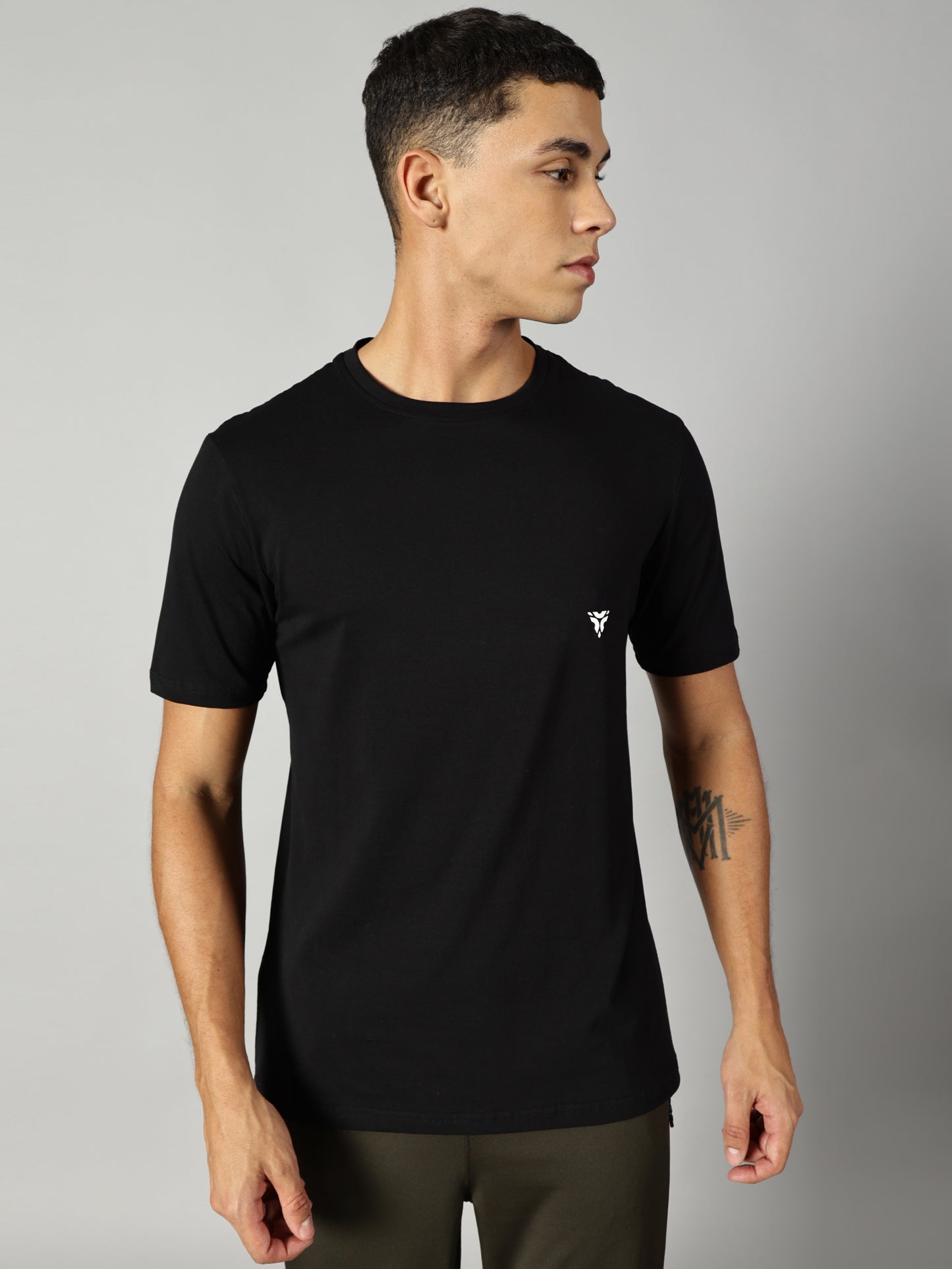 Essential Cotton T-shirt- Black